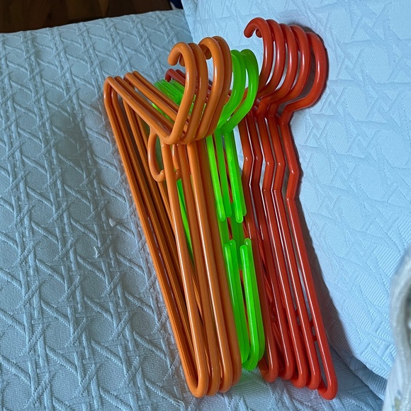 Sturdy colorful hangers set of 13 - Picture 7 of 7
